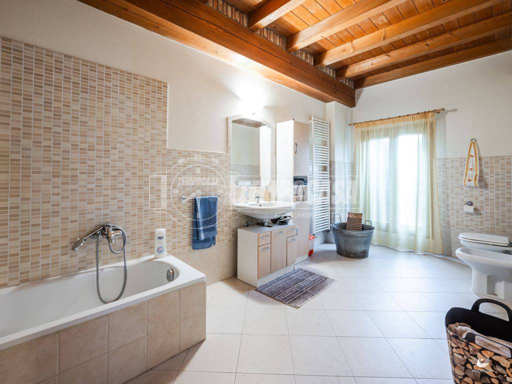 BAGNO PRIMO PIANO