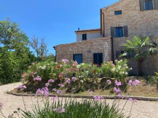 Agriturismo with glamping and pool