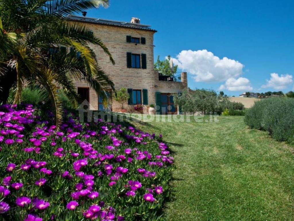 farmhouse in le marche