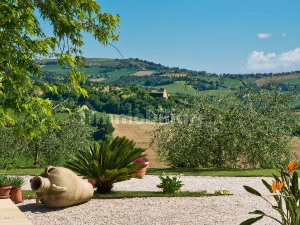 farmhouse in le marche