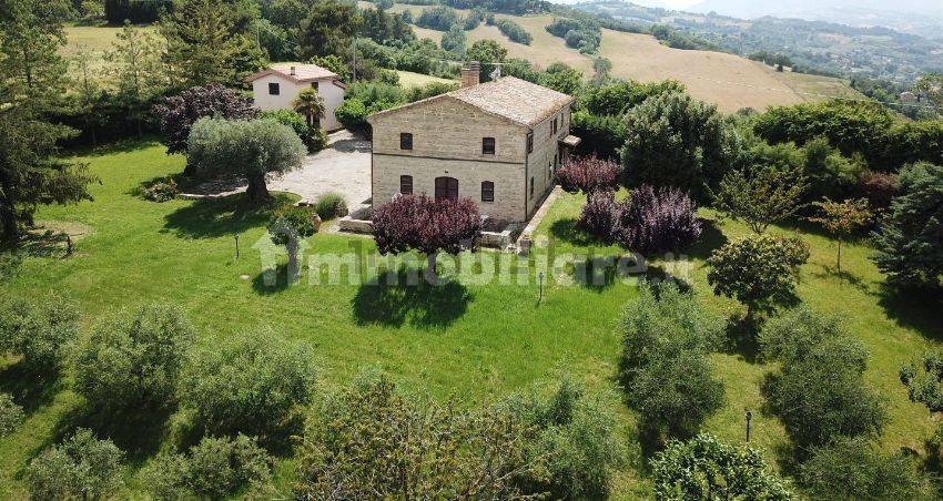 Country house in Tolentino