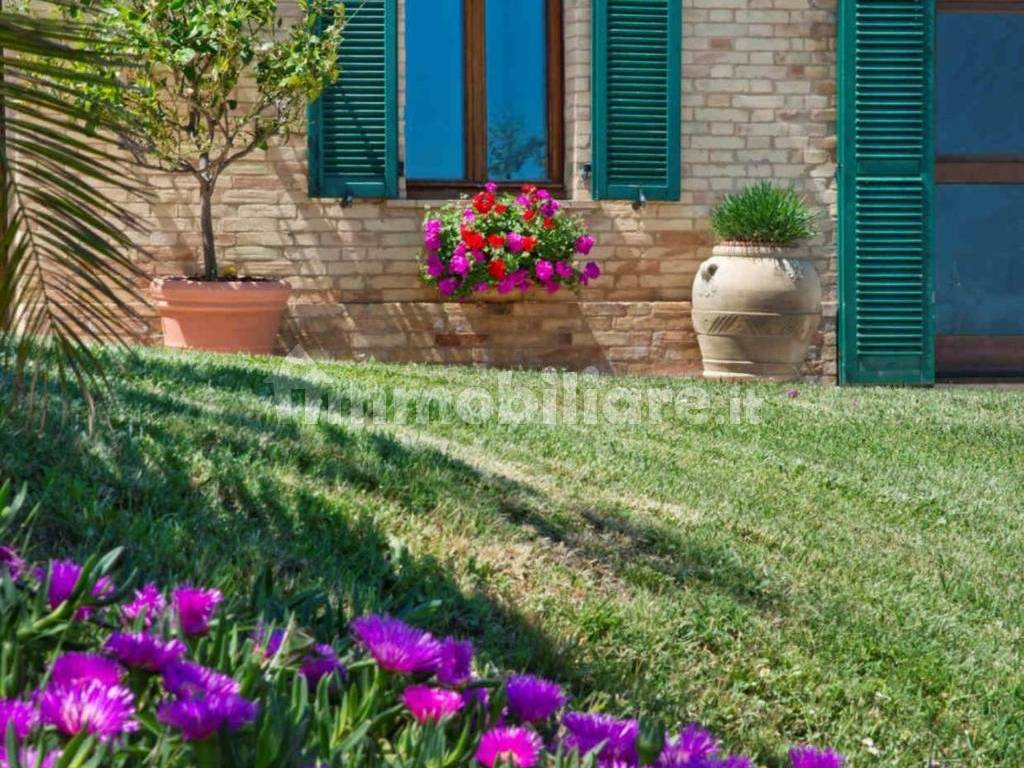 farmhouse in le marche