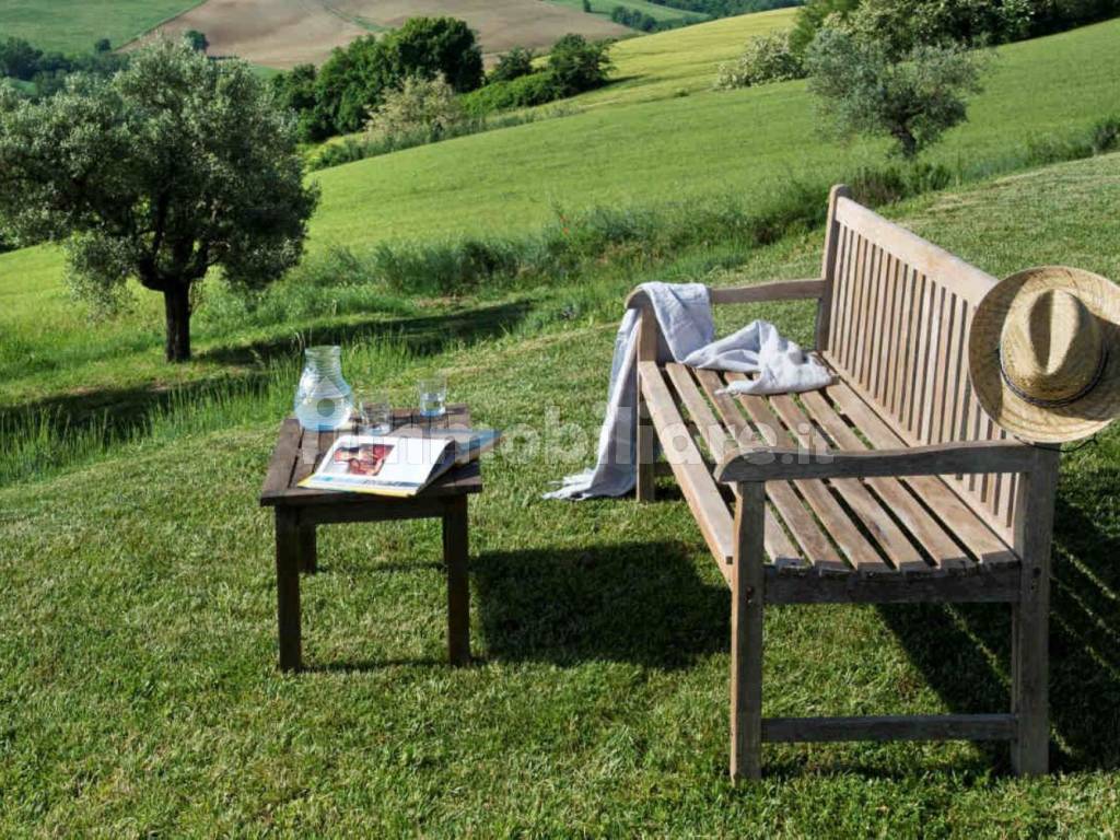 farmhouse in le marche