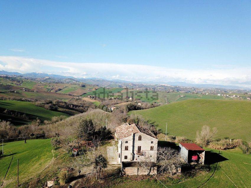 Country house with Mountains view