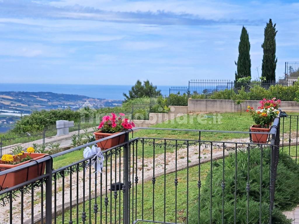 villa con vista mare