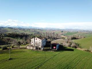 Country house with Mountains view