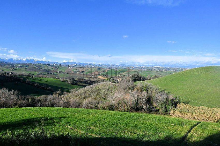 Country house with Mountains view