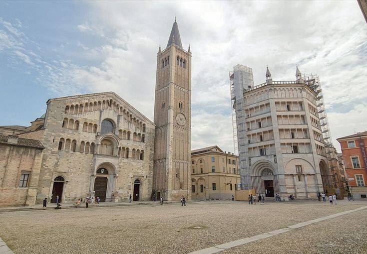 Parma, Piazza Duomo