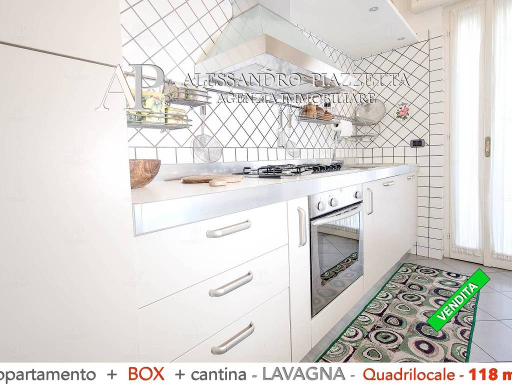 Cucina abitabile con balcone