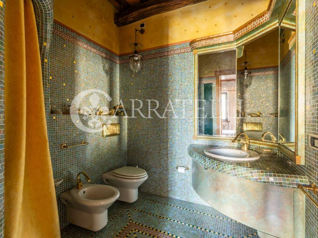 Villa a Pietrasanta con piscina e vista mozzafiato