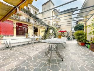 hotel vendita oleggio cortile1 wmk 0