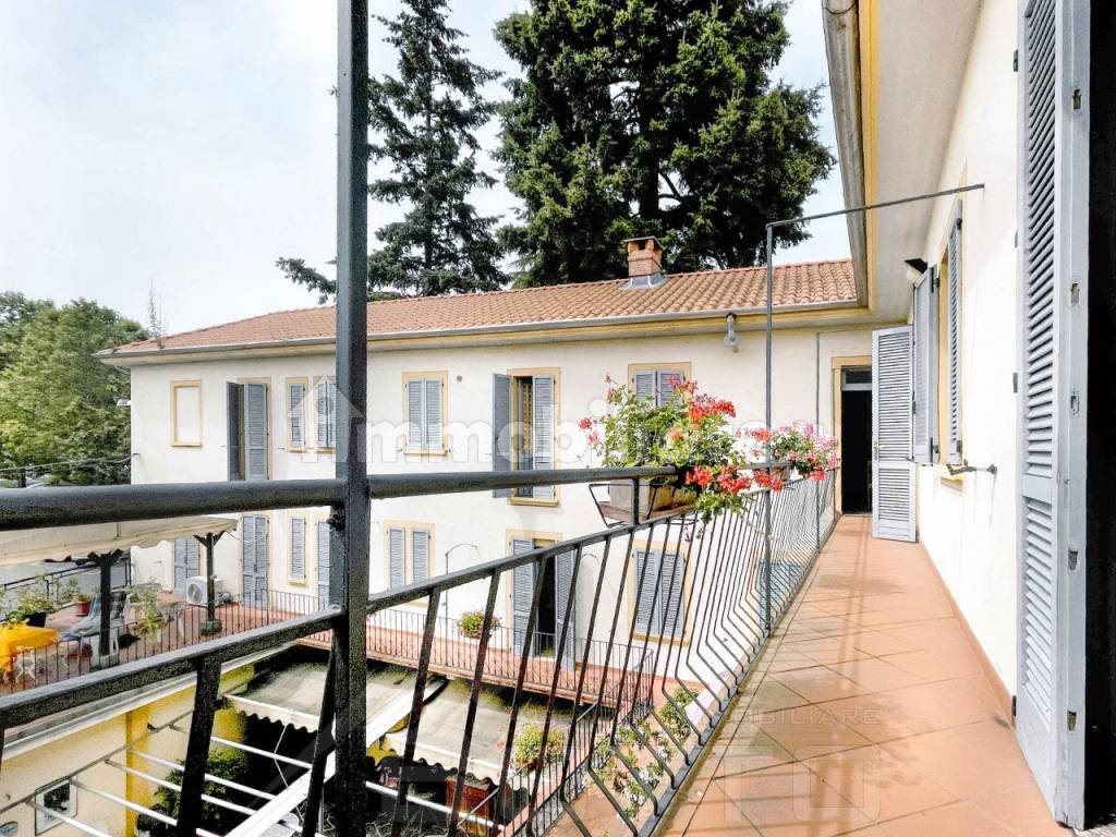 hotel vendita oleggio 2balcone wmk 0