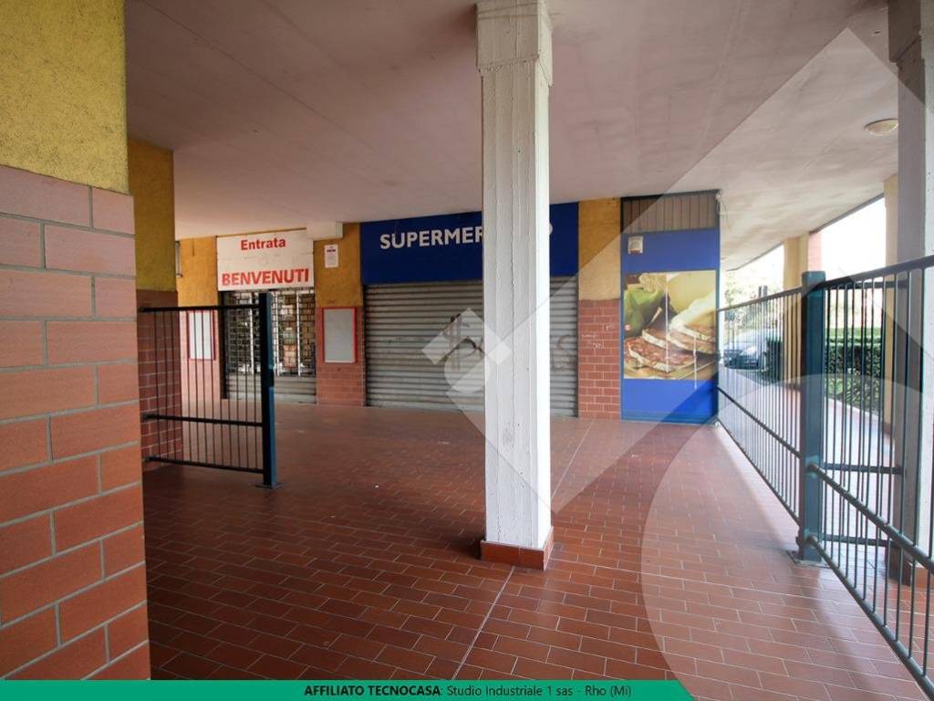 Esterno Negozio Pregnana