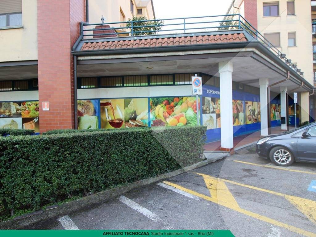 Esterno Negozio Pregnana