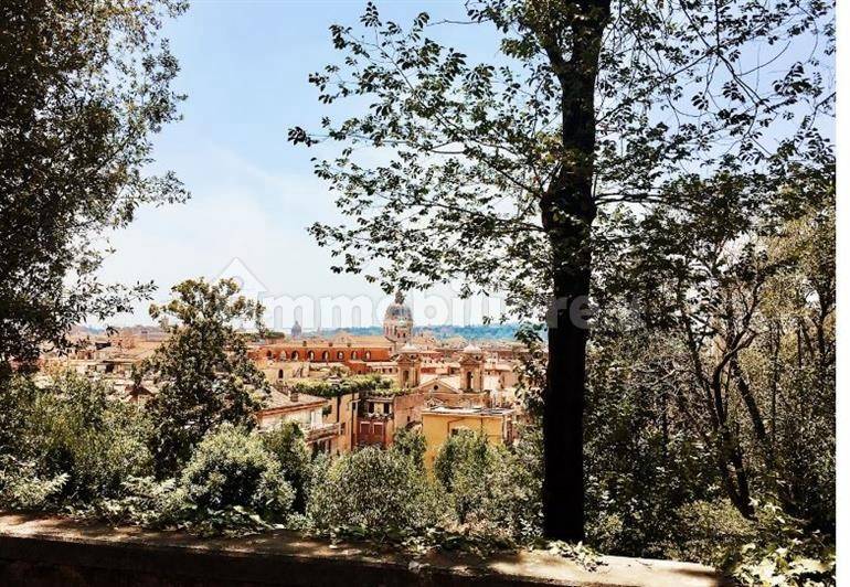 Palazzo - Edificio in vendita a Roma