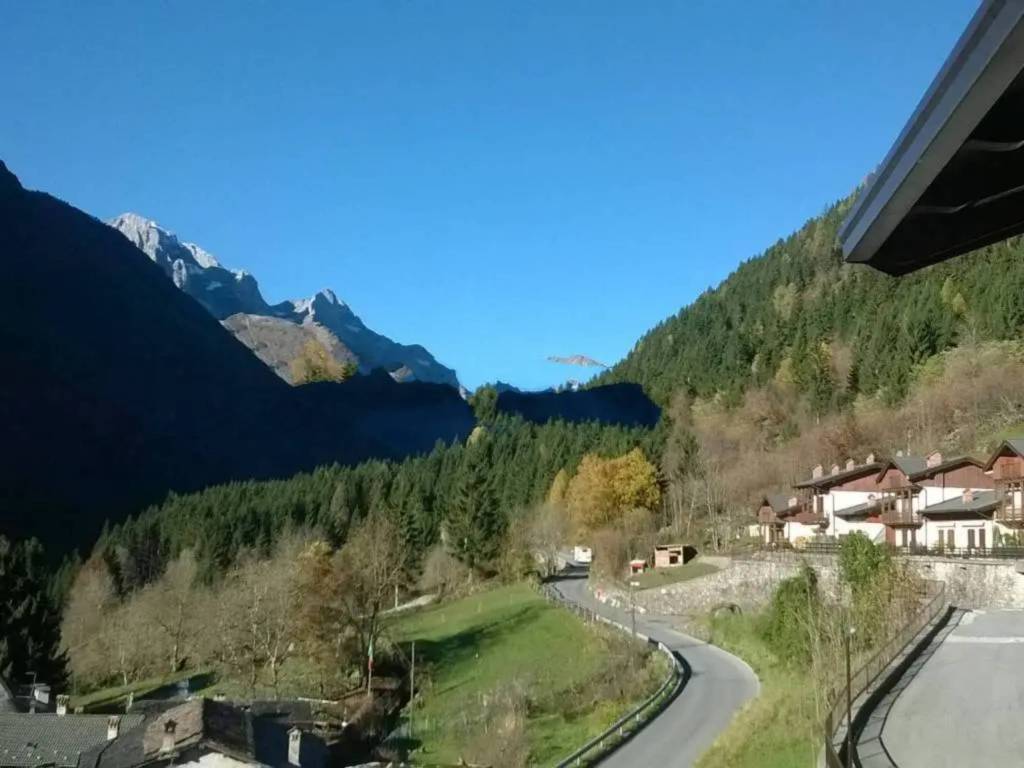 Quadrilocale via Val las, Ardesio