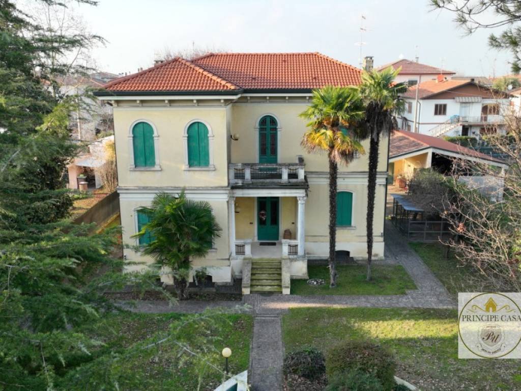 villa singola este