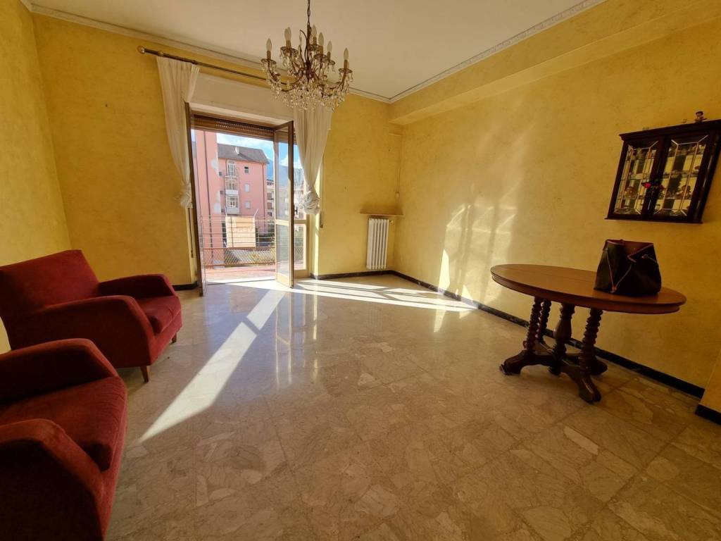 Sale Apartment in via Monsignor Celidonio. Sulmona. Good condition