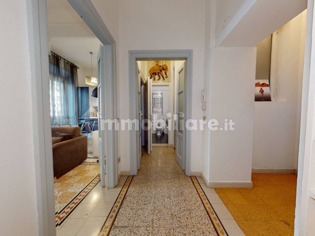 viale abruzzi hallway 2