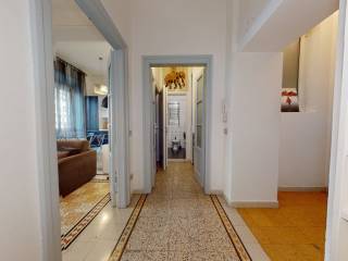 viale abruzzi hallway 2