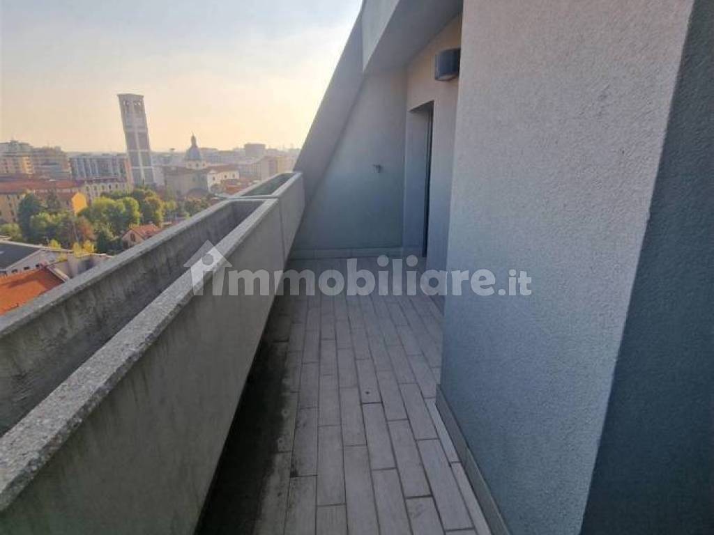 SESTO SAN GIOVANNI VIA MAZZINI 10 ATTICI CON TERRAZZO LOGGIATO (12).jpg