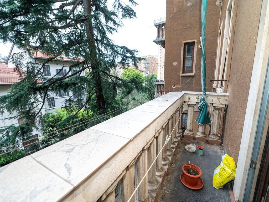 Balcone camera da letto 2