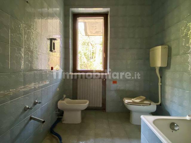 22 bagno piano terra