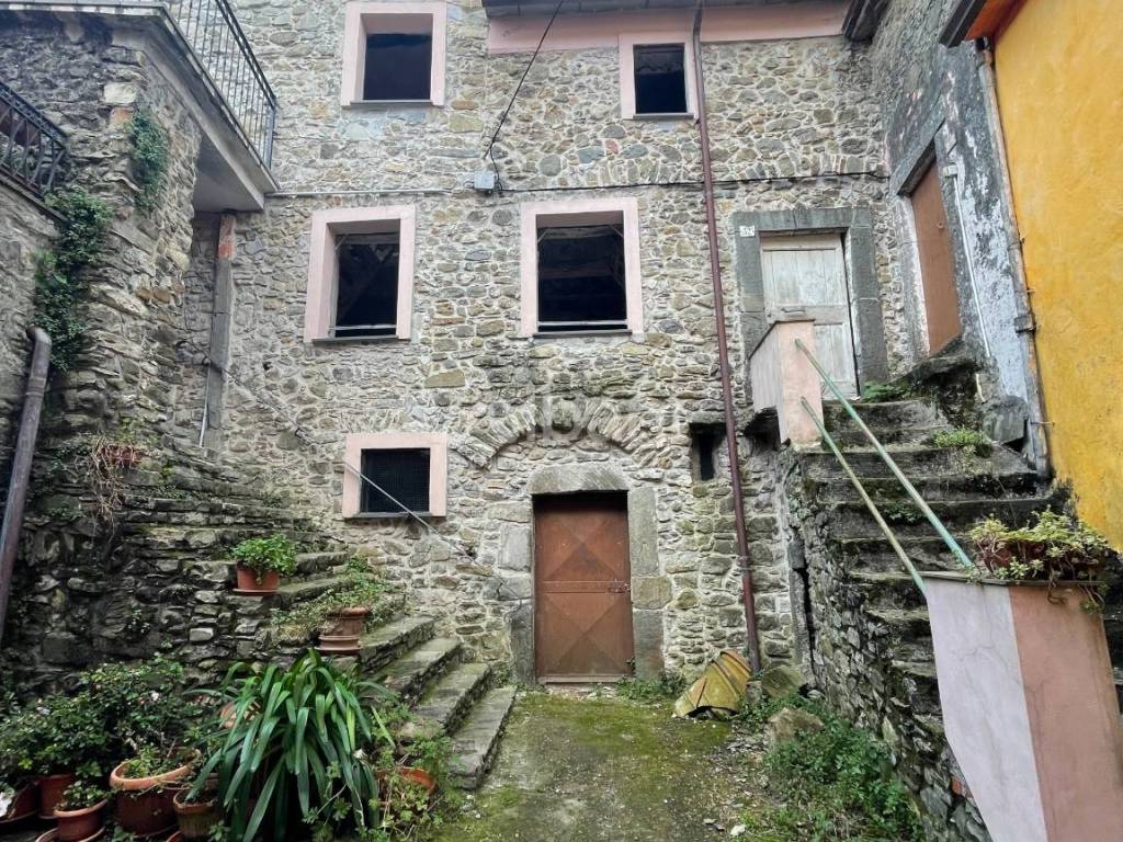 BO110_semindipendente in vendita-Borgo di Montebel