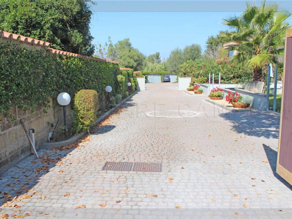 Vendita Appartamento in via della Pisana 1036. Roma. Nuovo, piano terra, posto auto