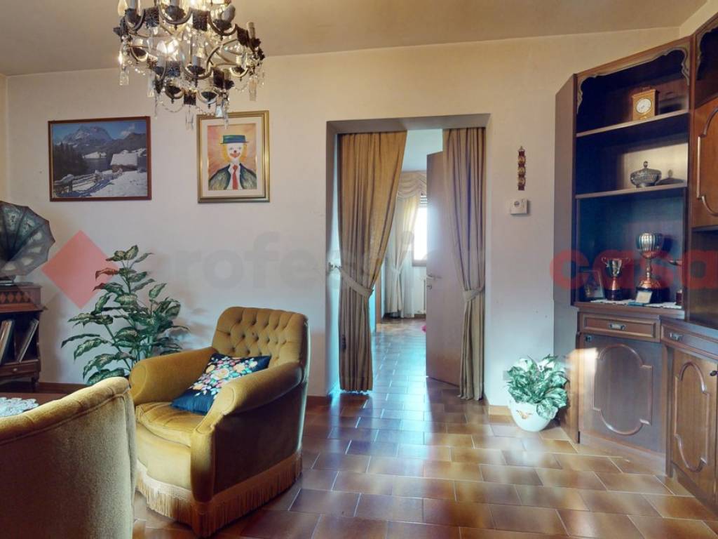 Fosciandora-Via-Al-Colle-La-Villa-10252023_113443.jpg