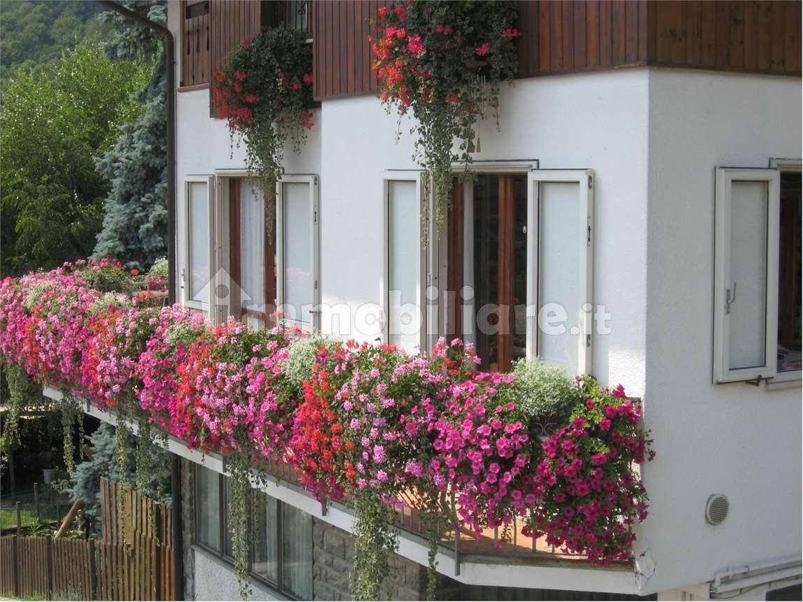 Villa in vendita a Centro Valle Intelvi