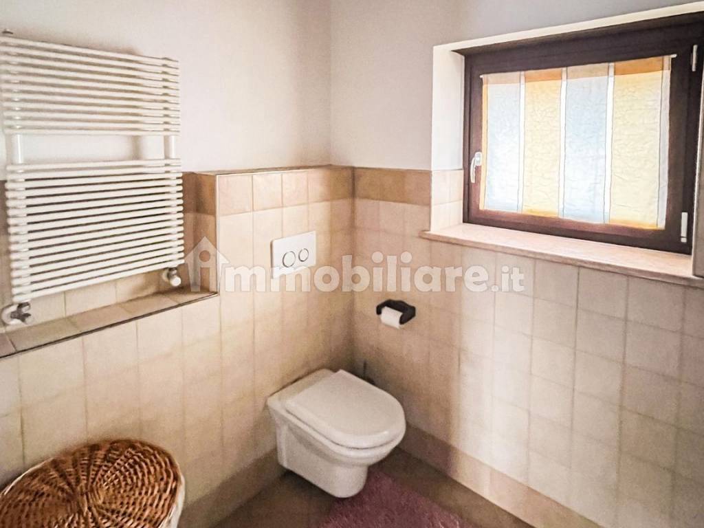 bagno/lavanderia al 1° p.