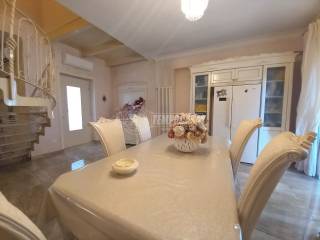 cucina lato ingresso