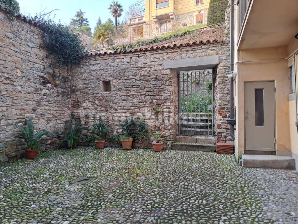 cortile