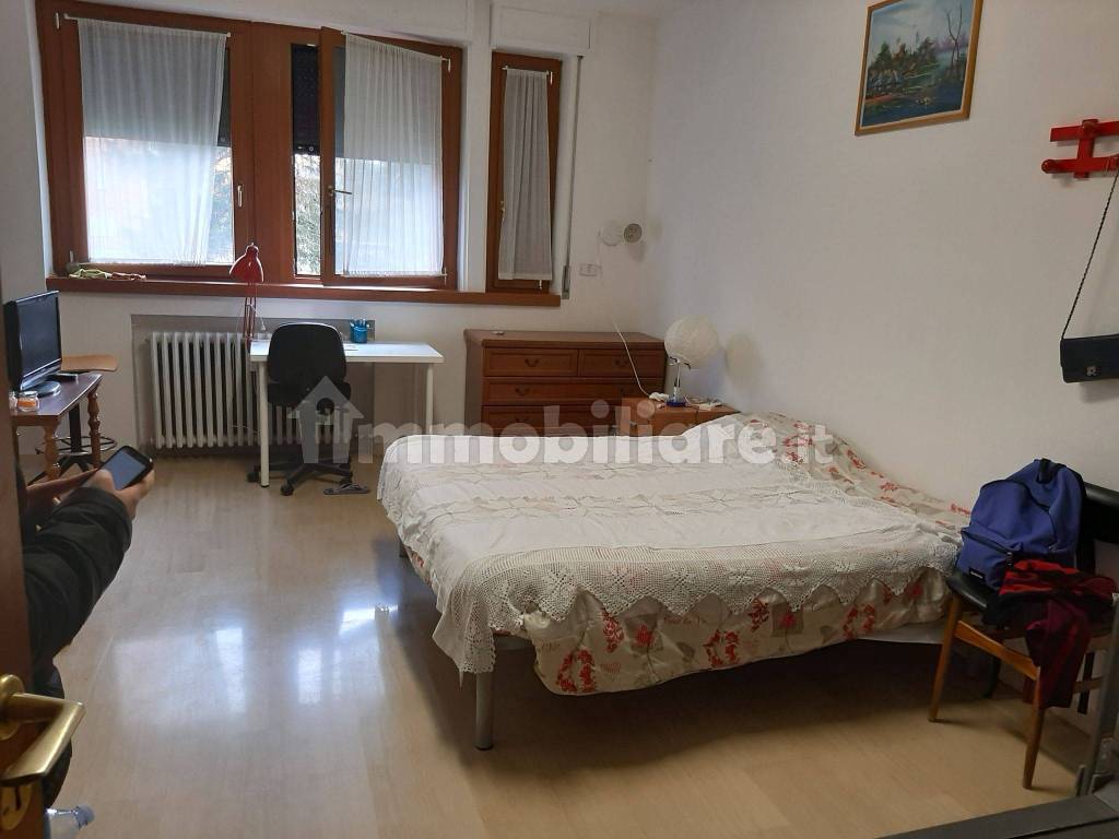 Stanza singola in affitto, affittasi camera singola via del Beccaccino