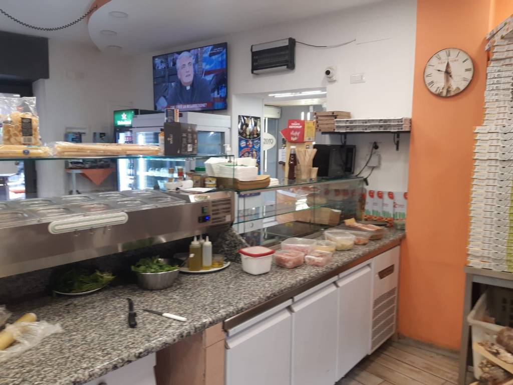 Pizzeria piazza d'Amora 1, Nocera Inferiore, Rif. 110519859