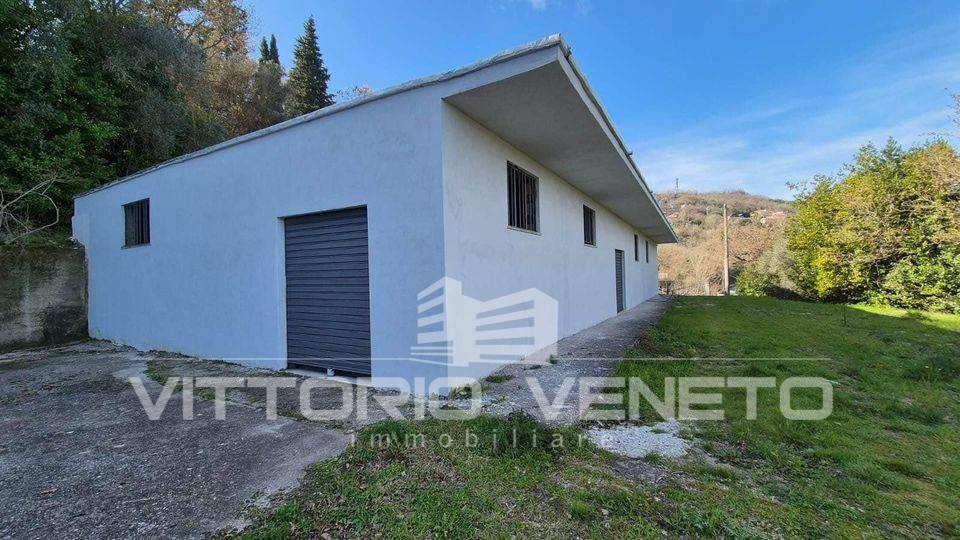 Capannone strada statale 18 tirrena inferiore, torchiara