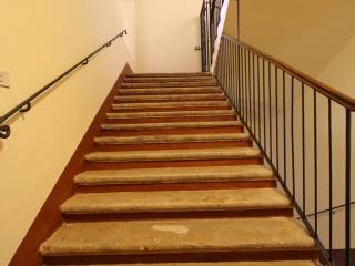 le scale di accesso