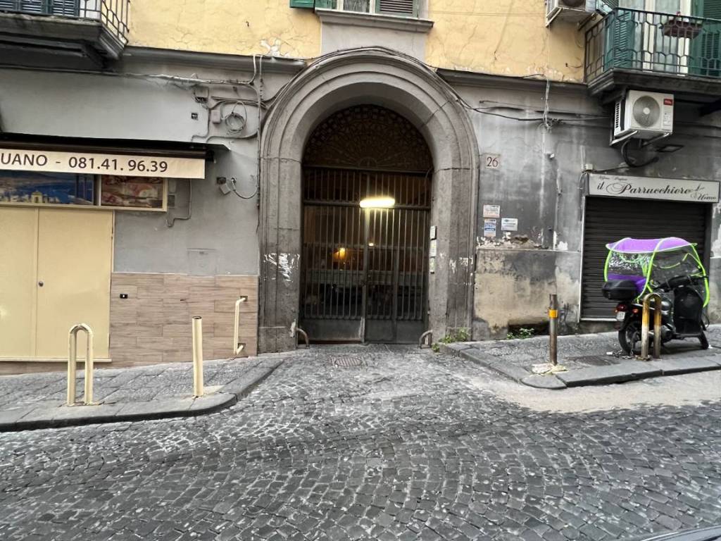 Magazzino - deposito via francesco girardi 26, quartieri spagnoli, napoli