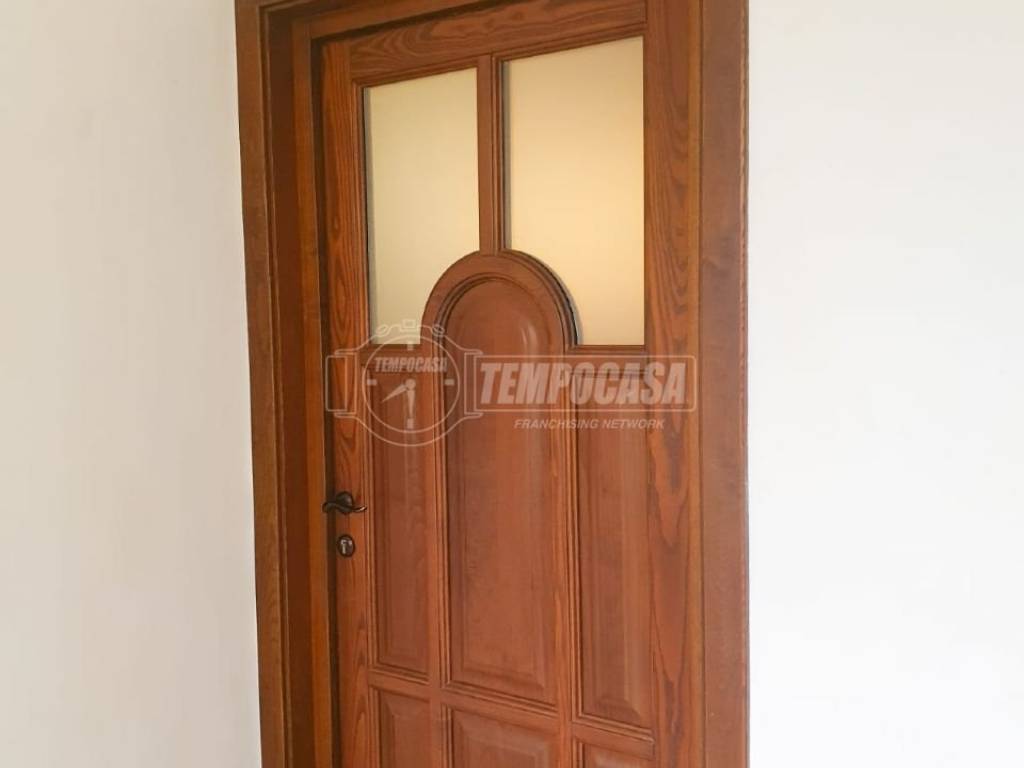 PORTA INGRESSO