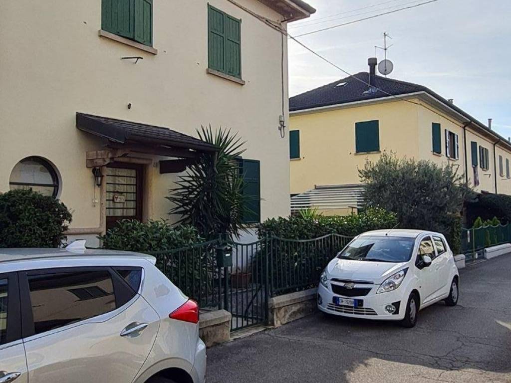 Villa a schiera 4 locali, buono stato, brembo, mariano, dalmine