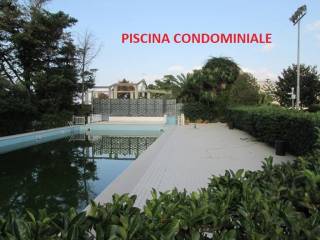 piscina condominiale