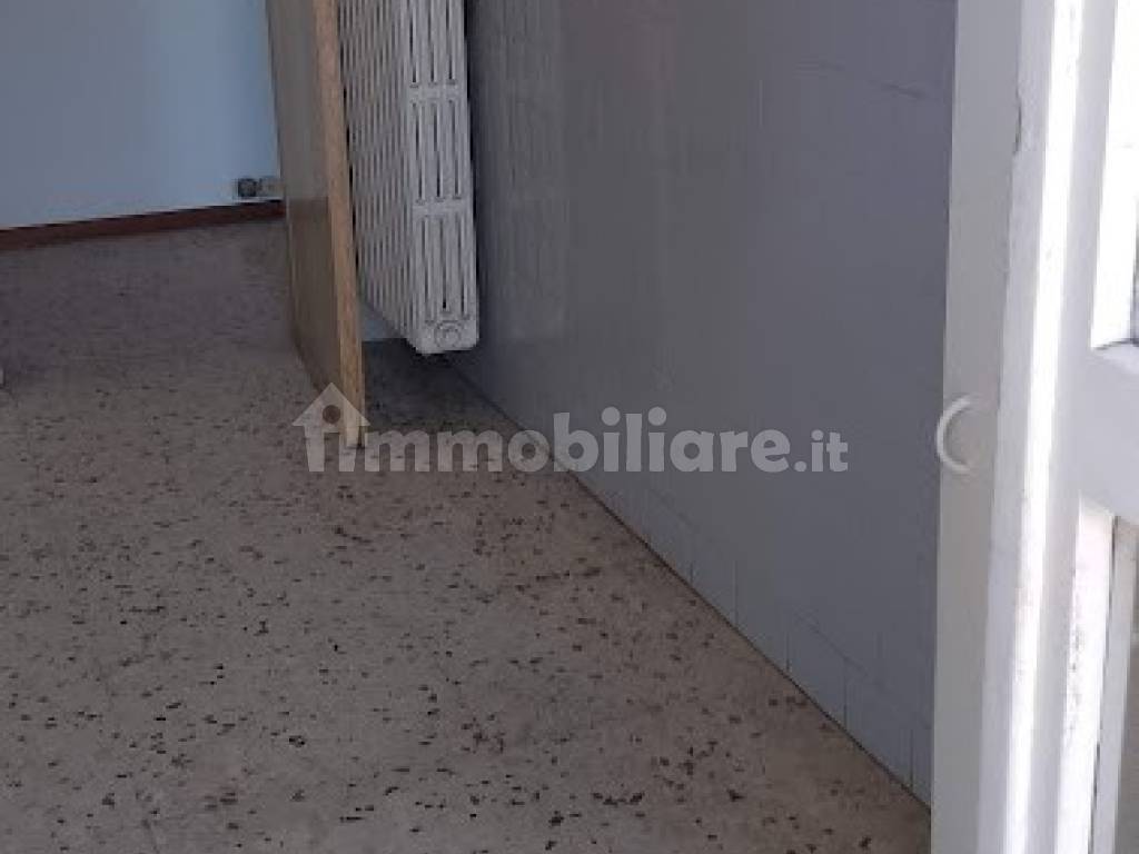 APPARTAMENTO-IN-VENDITA-CON-BOX-CANTINA-BALCONE***