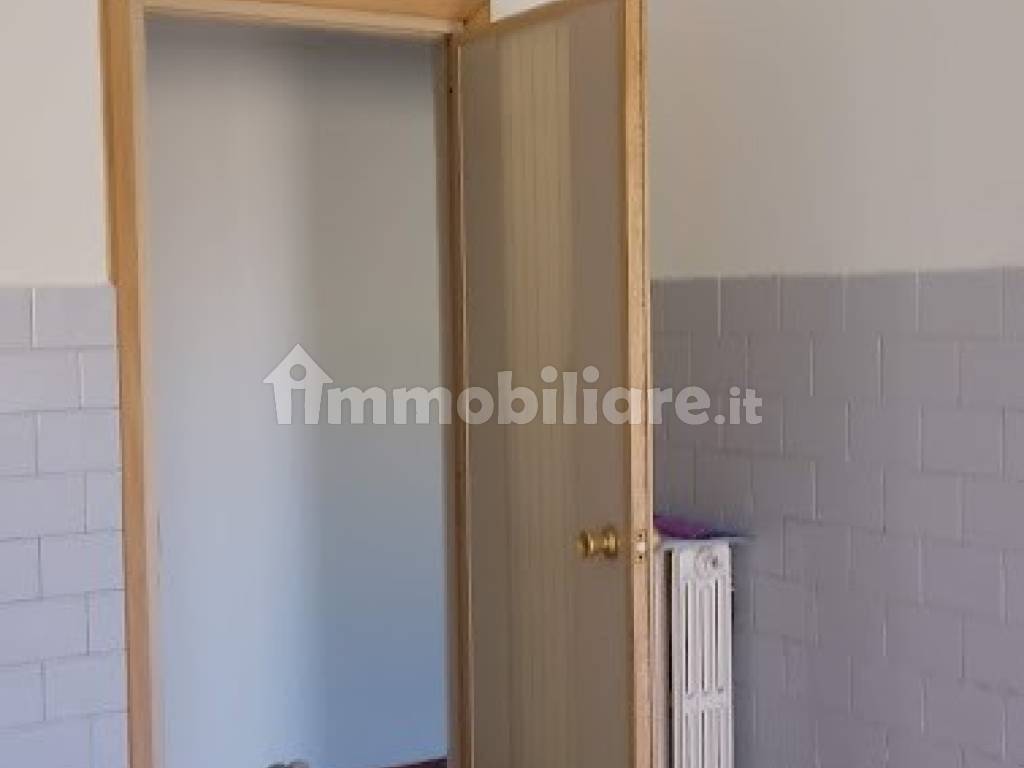 APPARTAMENTO-IN-VENDITA-CON-BOX-CANTINA-BALCONE***