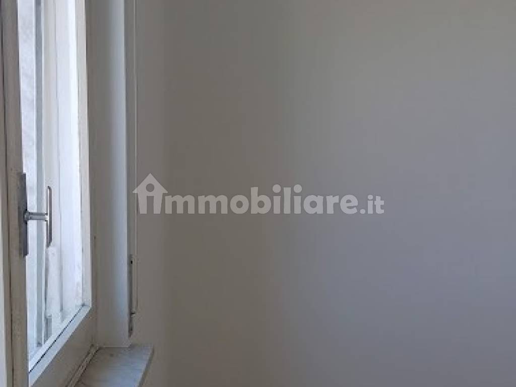 APPARTAMENTO-IN-VENDITA-CON-BOX-CANTINA-BALCONE***