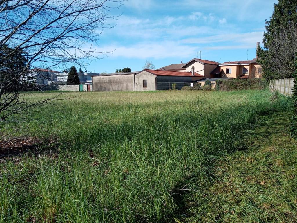 Terreno edificabile corso italia, centro, inveruno