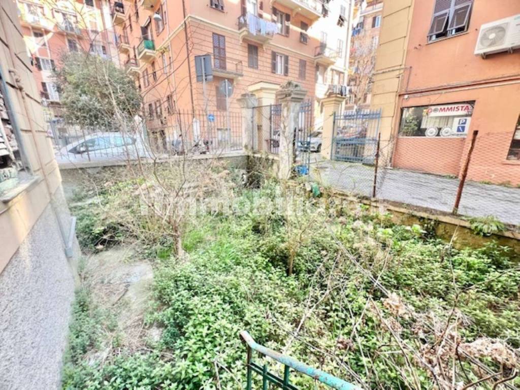 appartamento con giardino in vendita genova bolzan