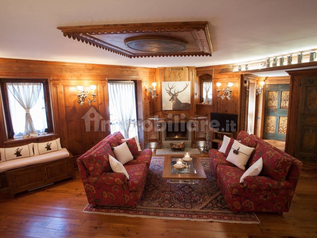 LUXURY CHALET IN COURMAYEUR AFFITTO