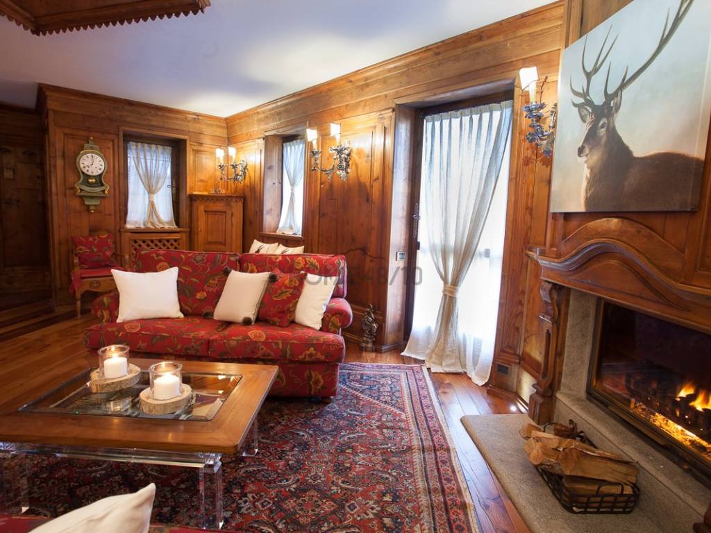 LUXURY CHALET IN COURMAYEUR AFFITTO