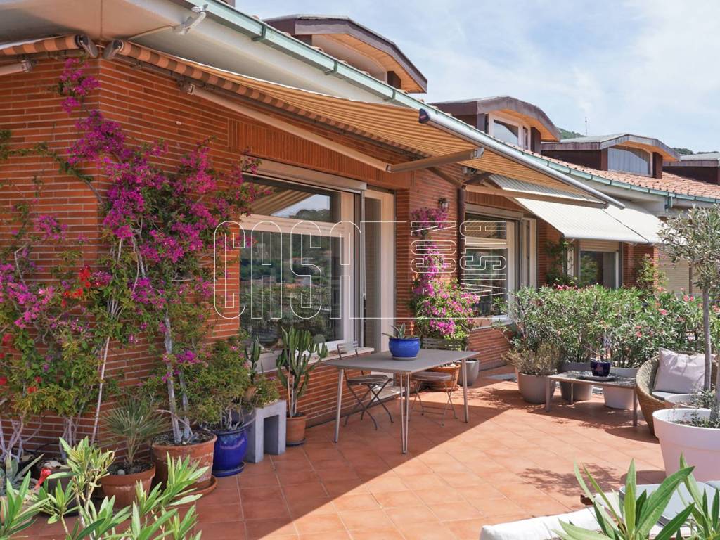 Terrazza con vista mare